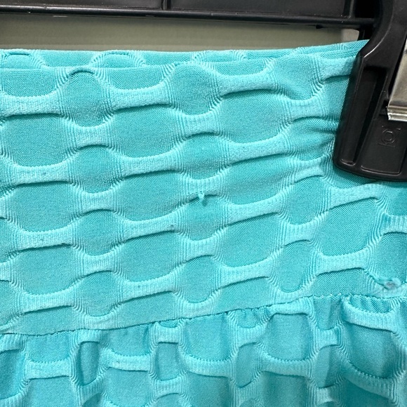 Workout Leggings w/Booty Enhancement - Picture 5 of 8